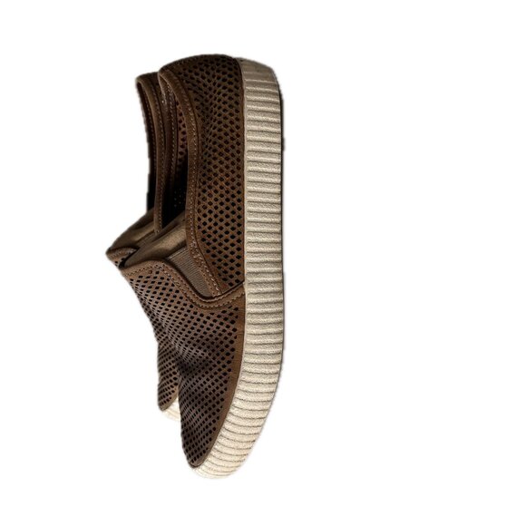 FRYE Slip-on Leather Sneakers Flats Light Brown White Soles Comfortable Sz 8 - Picture 7 of 9